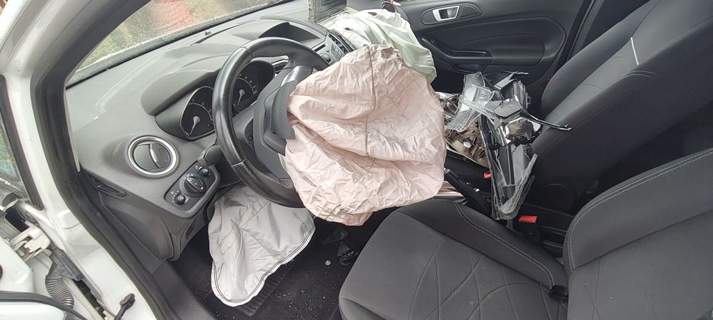 Ford fiesta 1.2 44kw STJB 102000KM за части FACELIFT