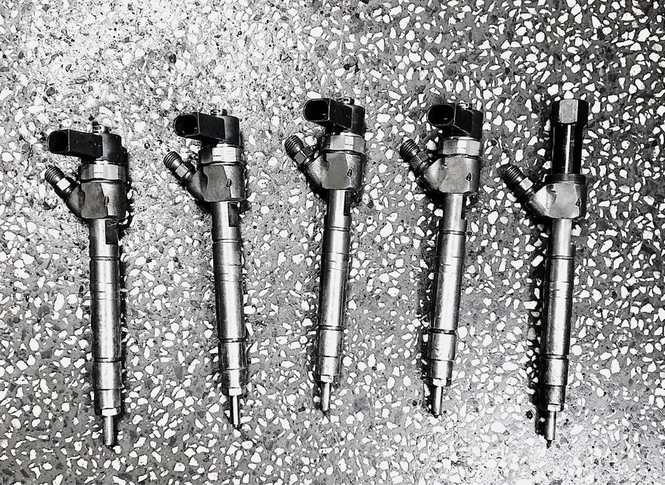 Ремонт на дизелови дюзи и комън рейл помпи с монтаж/демонтаж, гаранция