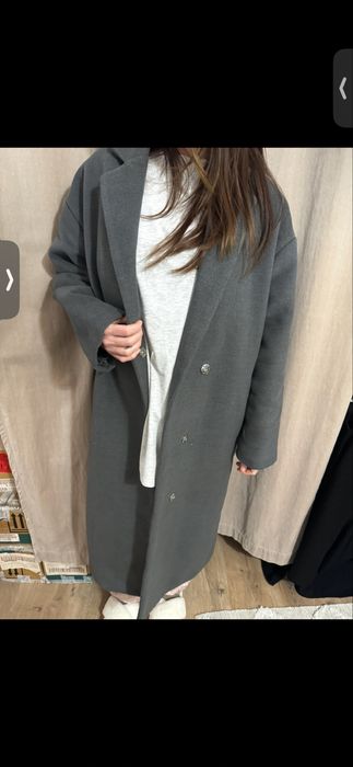 Пальто 5000тг размер 46