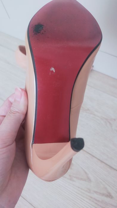 Продаю Туфли размер 39