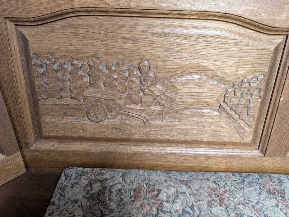 Масивен кухненски ъгъл в комплект с маса и столове, дърворезба