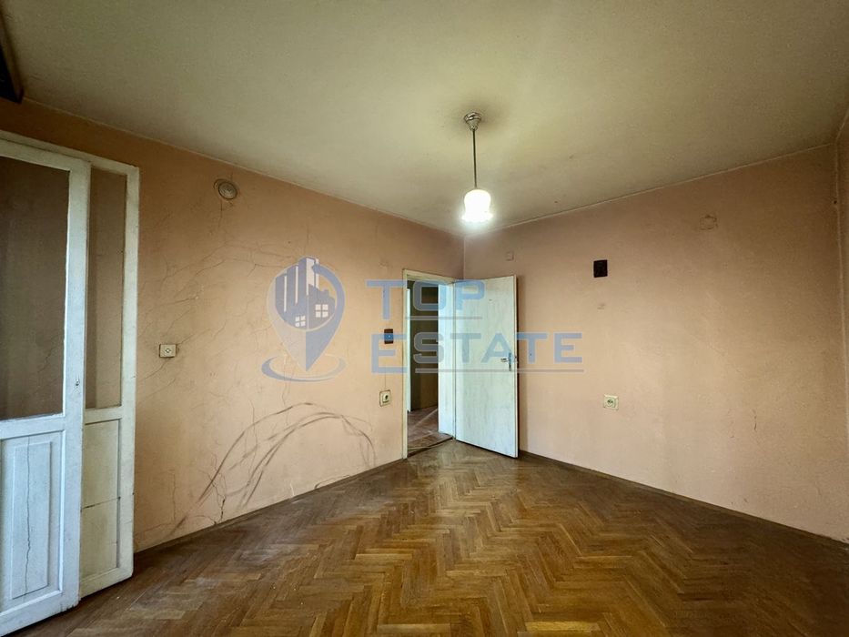 Продава се Многостаен апартамент в Горна Оряховица - 95 кв.м за 1053 €/кв.м - Снимка #4