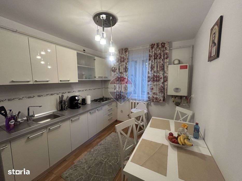 Apartament 3 camere de închiriat | Central Baia Mare | Modern