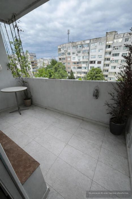 Тристаен , за продажба , ж.к Дружба 2