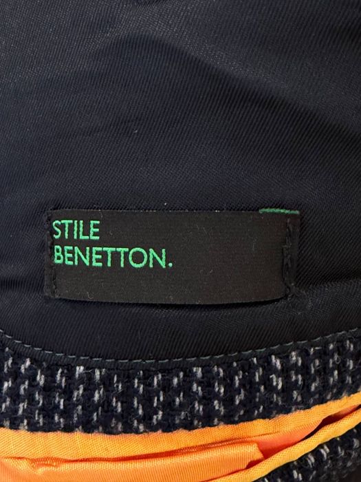 Продам пальто Benetton