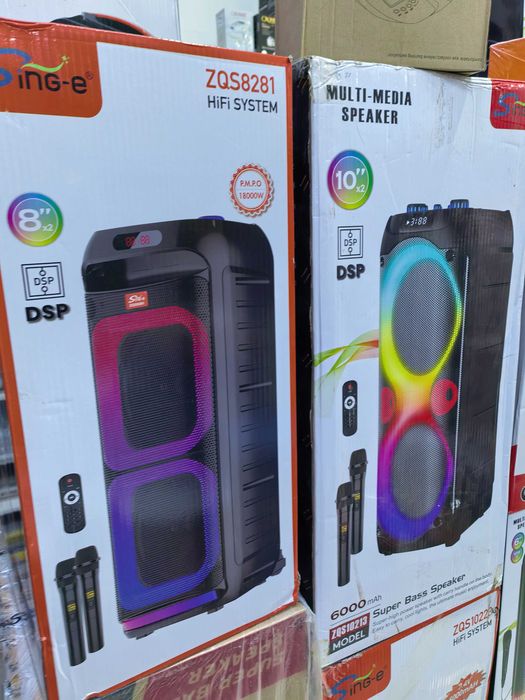 Колонки караоке с микрофоном