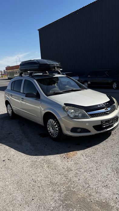 Opel Astra H 1.4 2008 год