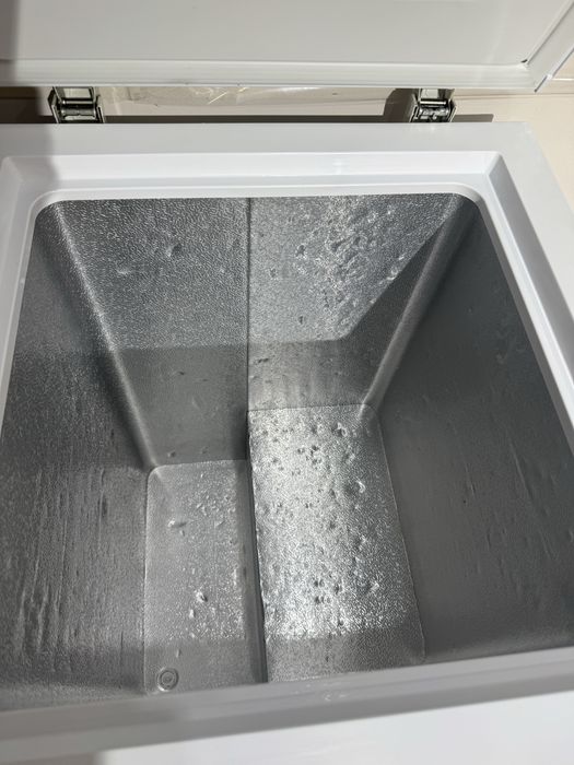 Продам Морозильник Hansa