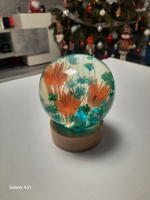 Lampa de veghe cu flori naturale