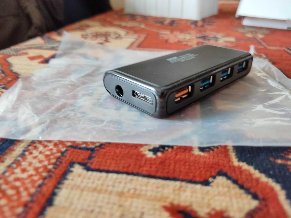 HubUSB3.0 4 porturi 1 port fastcharge SSK SHU801