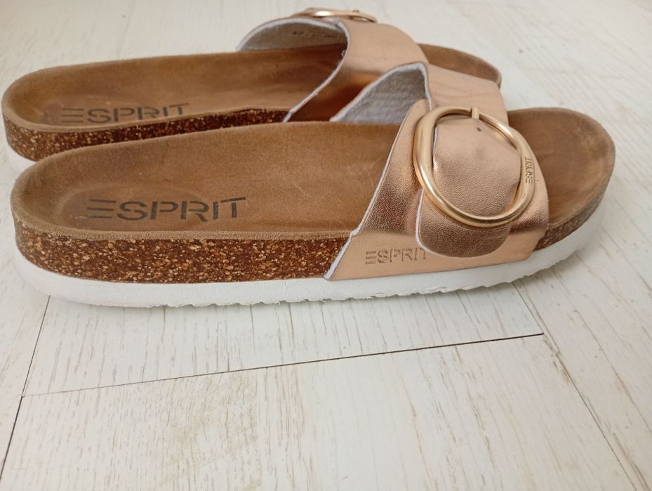 Slapi dama Esprit