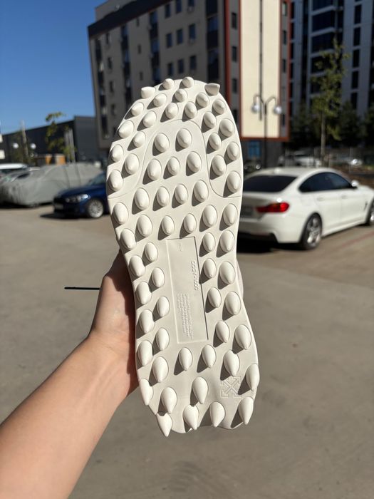 Off White Odsy1000