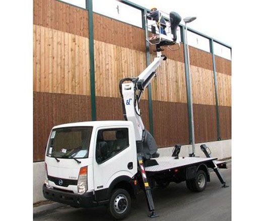 Toaletari copaci cu alpinisti