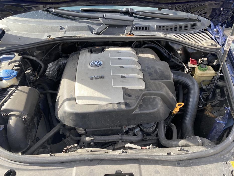 WV Touareg на части 2.5 R 5