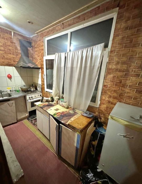 2/1/4 Ялангач Продается квартира балкон 1.5х3