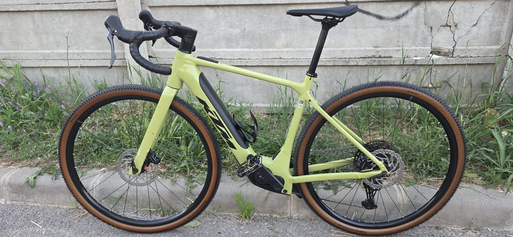 Bicicleta KTM Gravelator Macina electrica