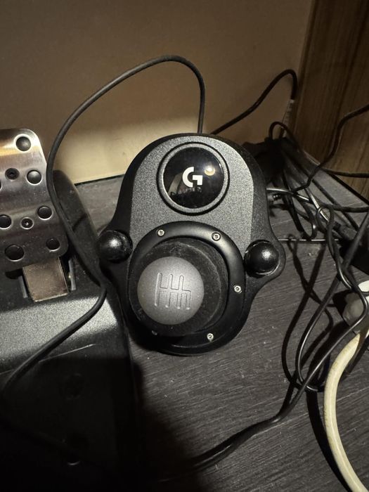 Logitec G29 SE.