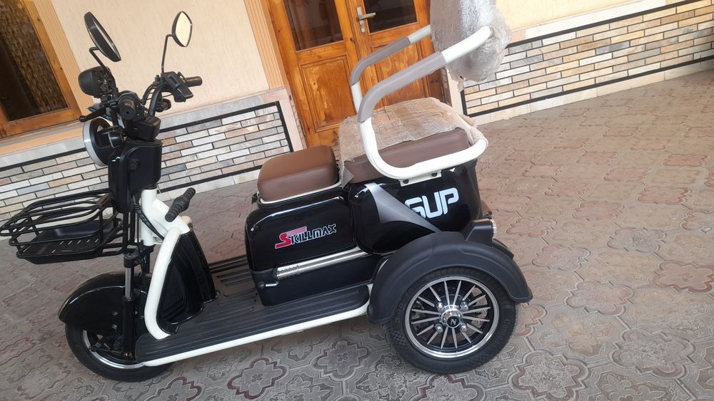 Skuter sotiladi 420$.yangi hali.