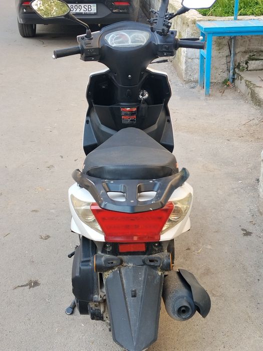 Скутер бензиновый