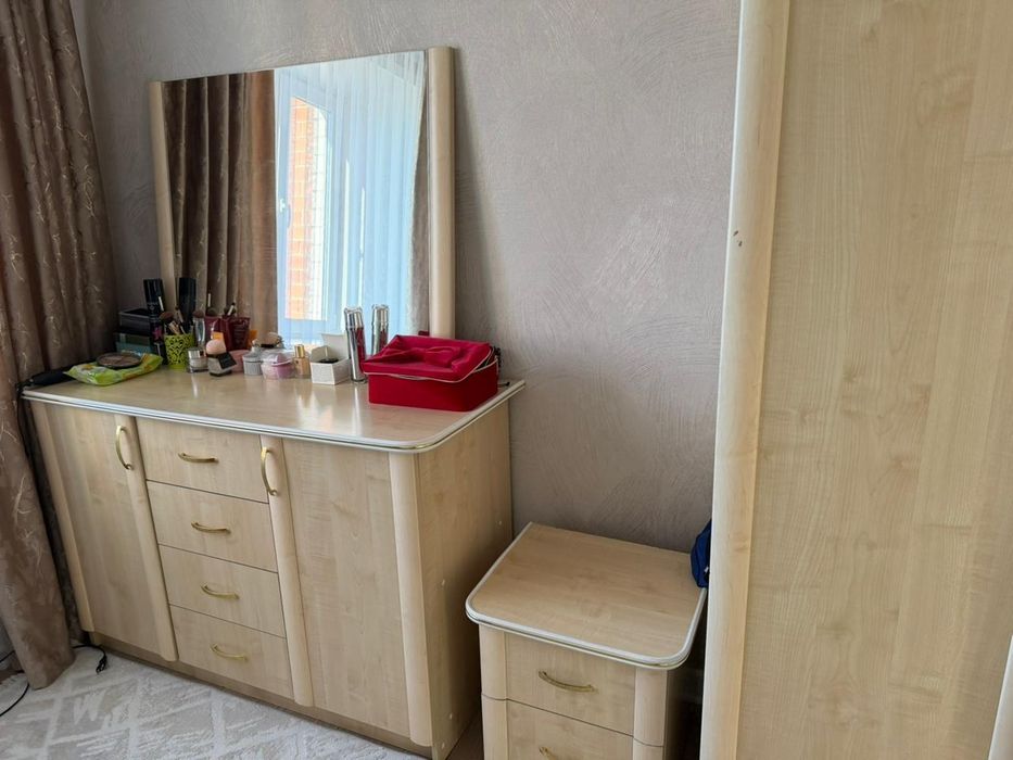 Продам шифоньер и все остальное