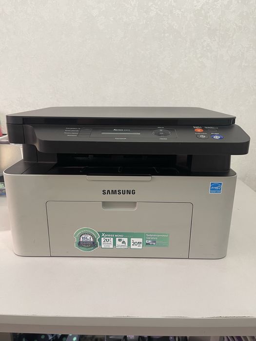 Продаётся принтер Samsung Xpress M2070