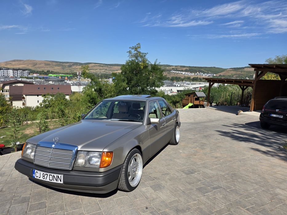Mercedes-Benz W124