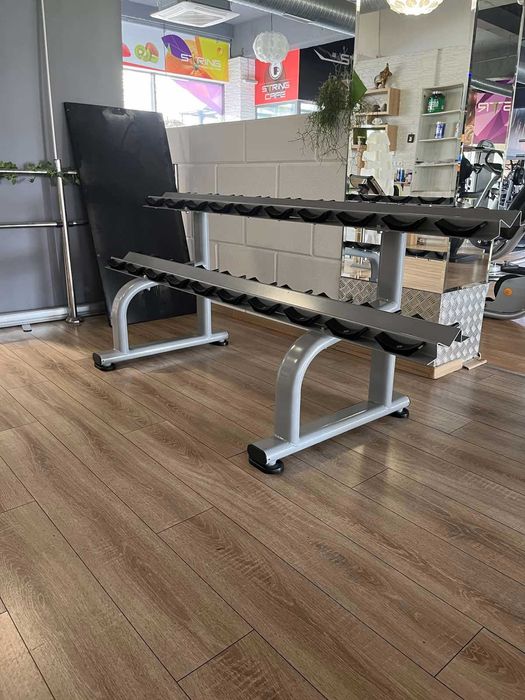 Стойка за дъмбели