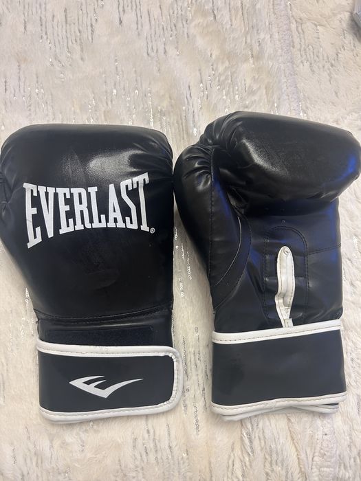 Боксови ръкавици