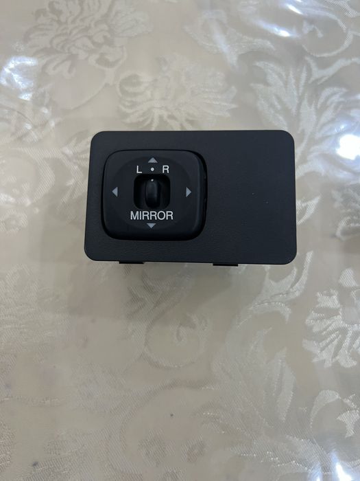 Кнопки, джойстик  Тойота