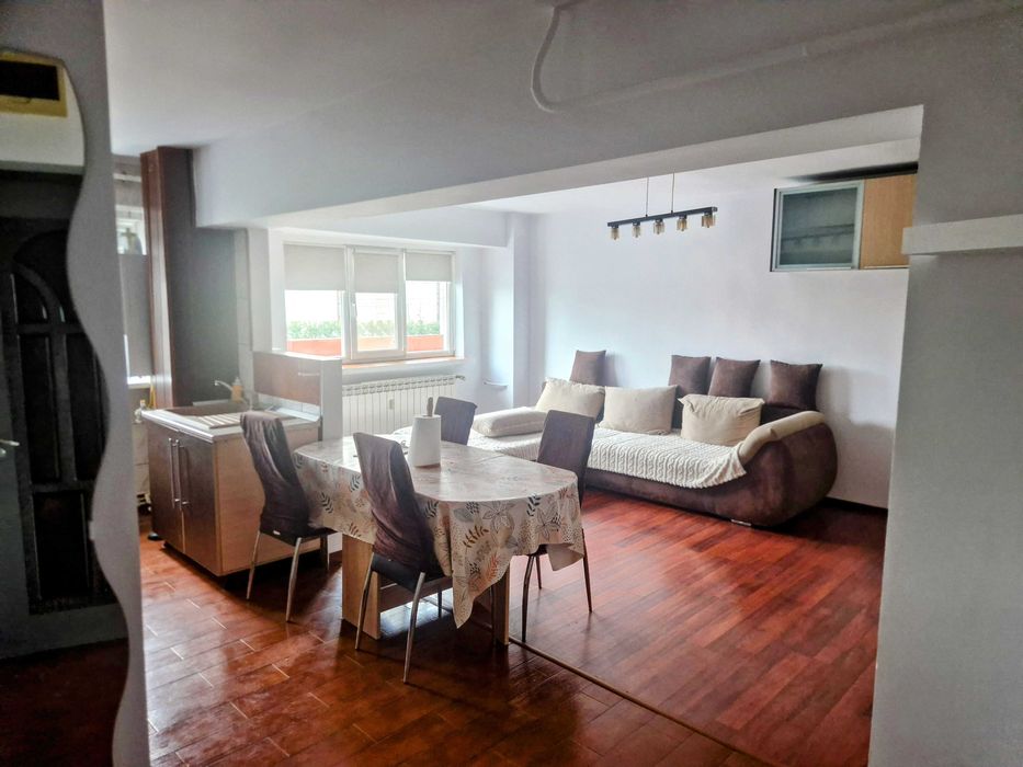 Apartament 3 camere de închiriat–ultracentral Focșani (Ceasul Rau)
