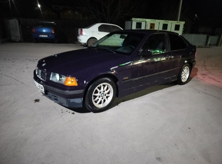 Vând BMW E36 Compact 
1.6 lanț 
Mașina se prezintă în stare ff buna es
