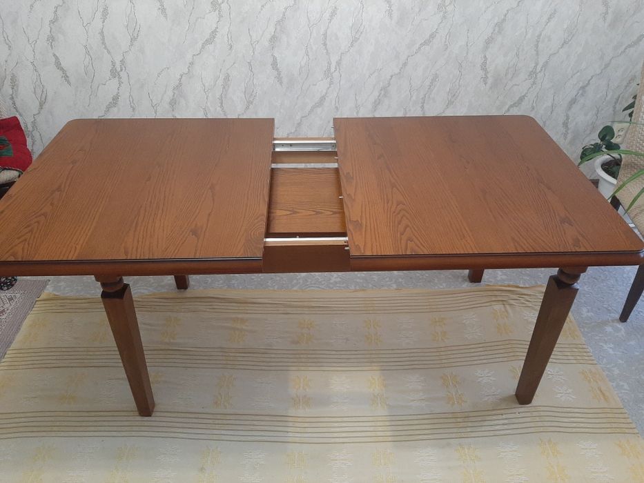 Шкаф для одежды, стол