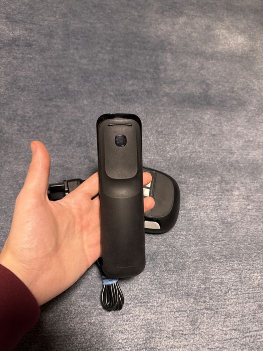 Telecomanda inteligenta universala Logitech Harmony Elite si hub