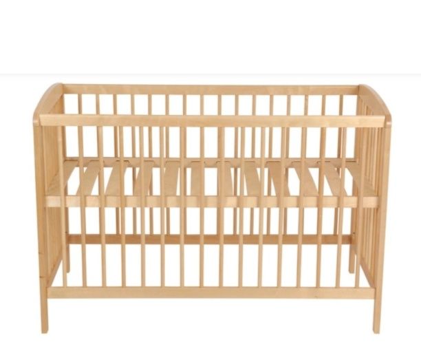 Отдам детскую кроватку, с матрасом.