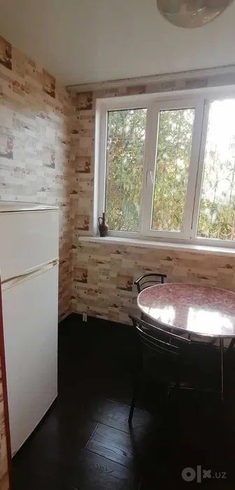 Квартира на Ц6-метро Минор 2/4/4 общ пл 60м/77 серия  с обстановкой