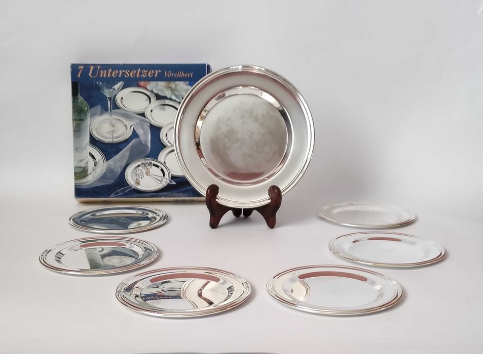 Нов посребрен комплект поставки за чаши и бутилка 6+1