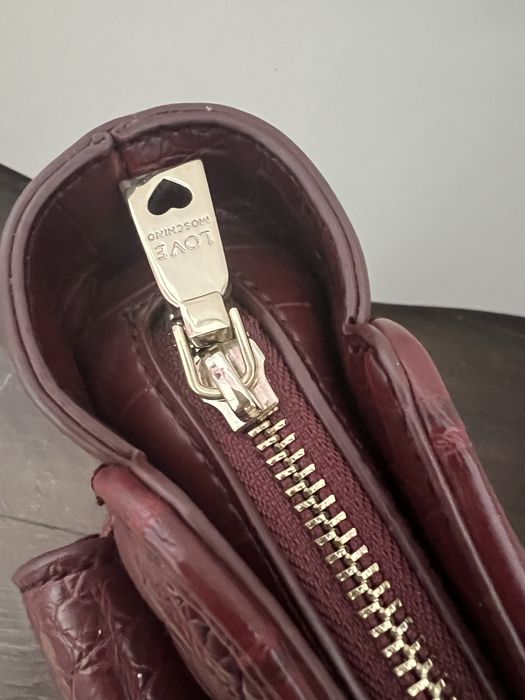 100% Love Moschino Чанта с екзотичен релеф