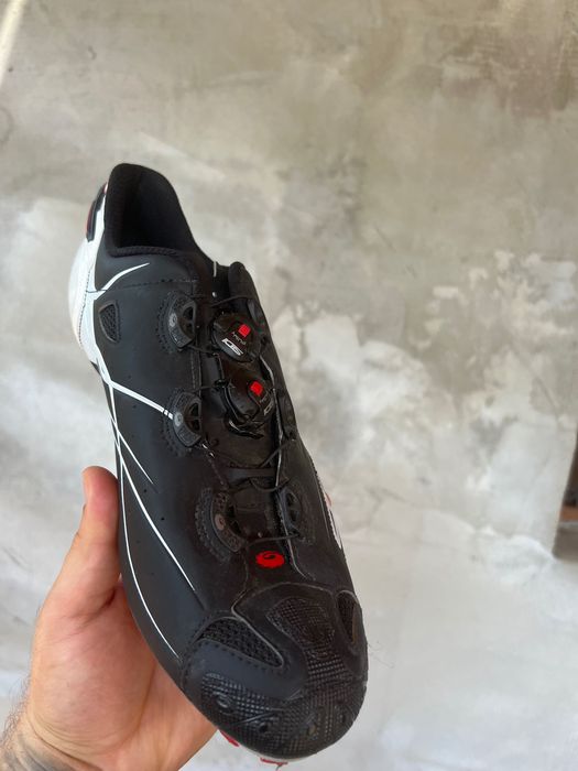 De vânzare ambele perechi.