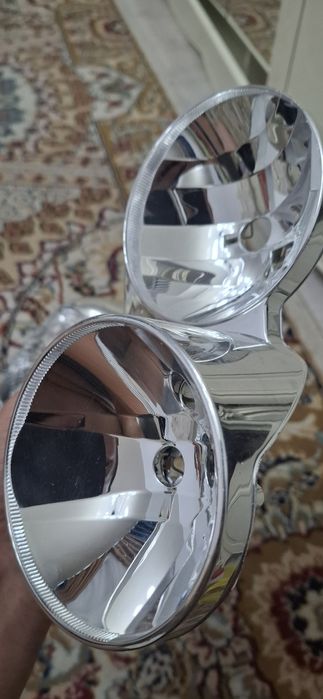 Приора 1 фар жылтырлары сатылат. Оригинал. Жақсы жарық берет.