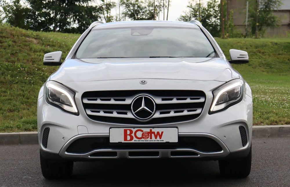 Mercedes-Benz GLA 2018 / Facelift / 4 Matic / 177 CP / Camera / Incalzire/Full LED