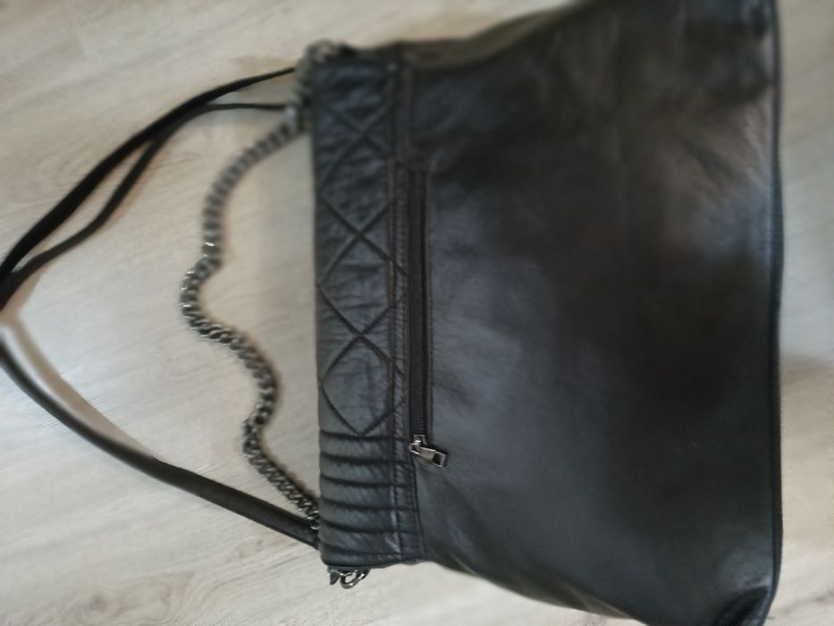 Дамска черна чанта