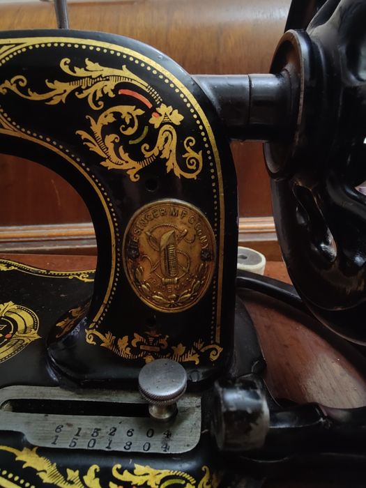 Швейная машинка Зингер