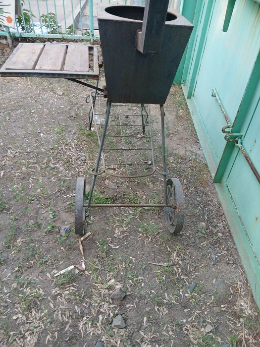 Продам мангал с под казаником