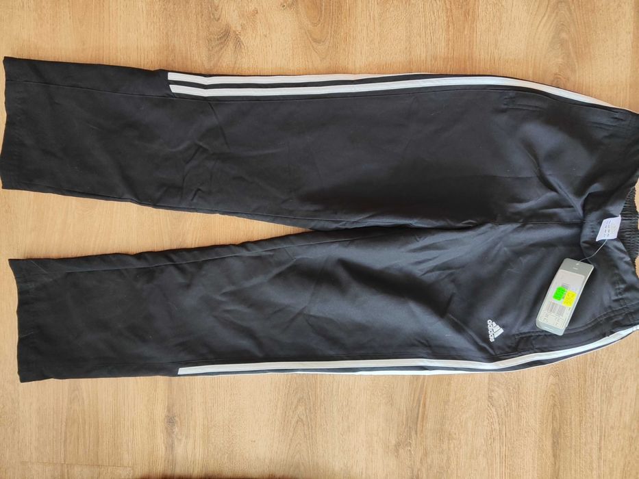 Нови спортни дрехи.