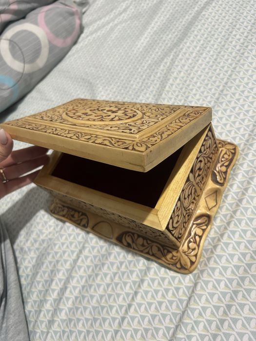 Шкатулка для бижутери