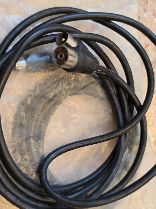 Продам зарядку, кабеля и т.д