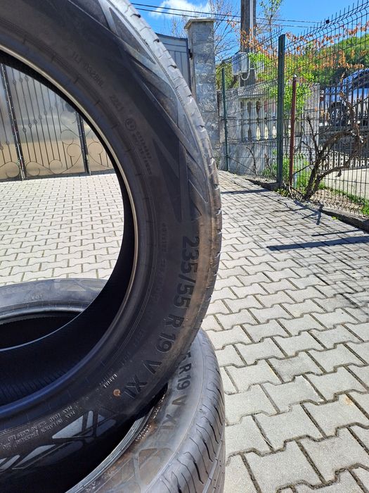 Vind anvelope de vara Continental 235x55x19  in stare noua