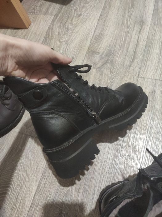 Продам зимние ботинки