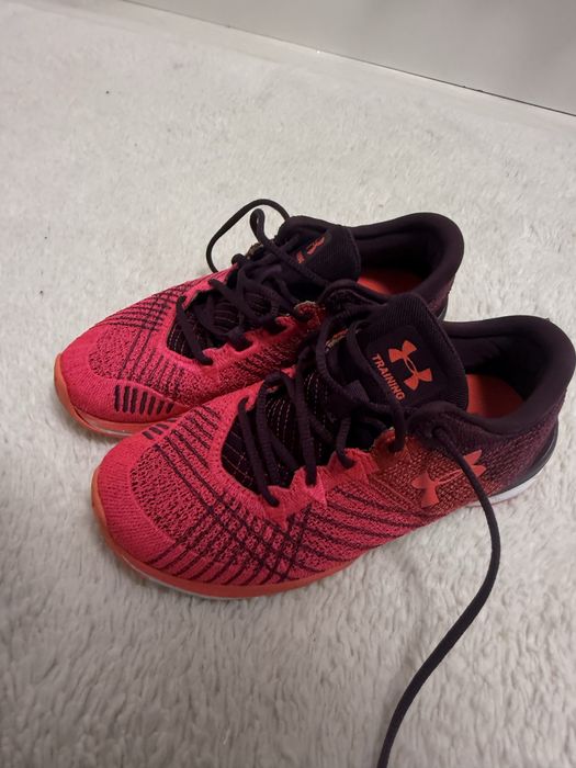 Adidași Under Armour