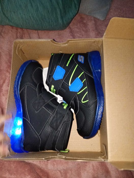 Vând ghete copii Skechers Lights noi